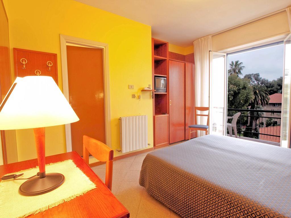 Hotel Capri Diano Marina Camera foto